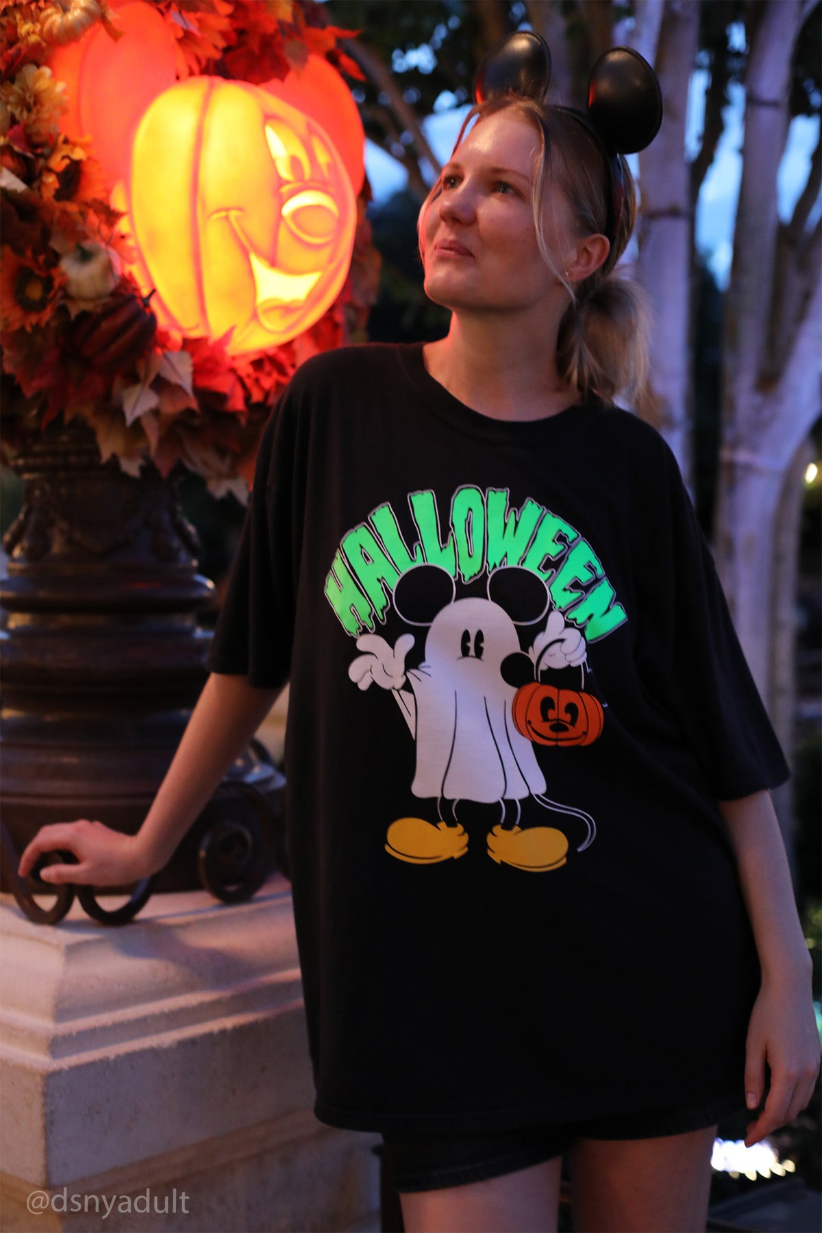 *RTS, Halloween Mickey Ghost Tee
